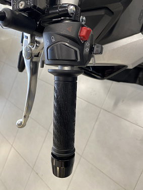 Скутер X-MOTORS JET 200CC EFI PRO(replica Honda X-ADV)