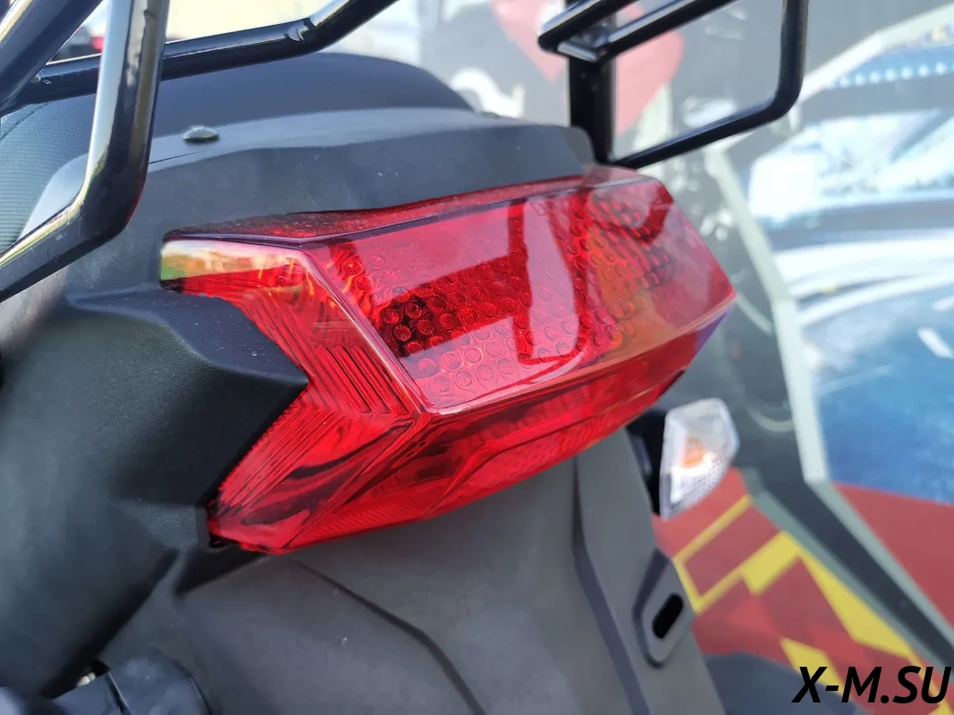 Скутер X-MOTORS NAKED PRO