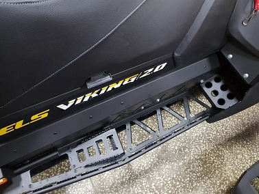 Снегоход STELS ВИКИНГ (VIKING) SV600T LUX XE V3.0 K01 SWT CVTECH 2025