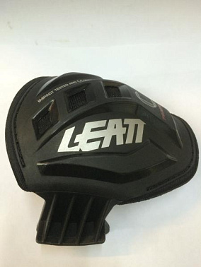 Чашка наколенника LEATT C-Frame Carbon Right