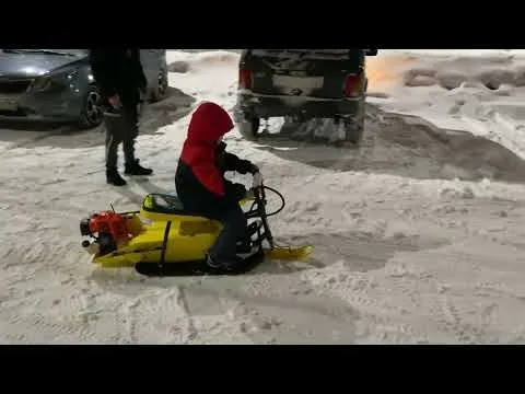 Первые метры на детском снегокате от X-MOTORS