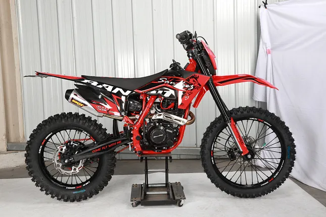 Кроссовый мотоцикл Sanchez Bandit CB300F